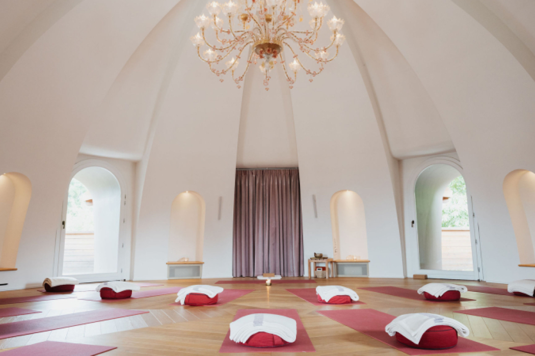 Unplug & Reconnect: A Digital DETOX Retreat